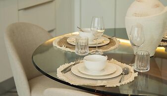 Manzil - Modern 1BR w Stunning Lake View