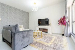 Nasma Luxury Stays- Beach side & jacuzzi