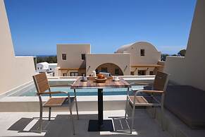Santorini - Villa - Sleeps 2 - Pool - Parking