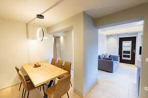 Villy Luxury Home by the sea 1