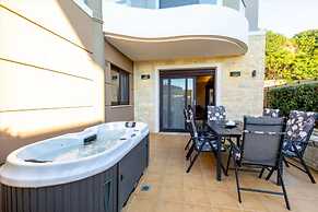 Villy Luxury Home by the sea 1