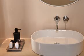 Santorini - Villa - Sleeps 2 - Pool - Parking