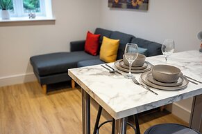 Beautiful One BR Cottage in Cerney Wick