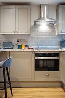 Beautiful One BR Cottage in Cerney Wick