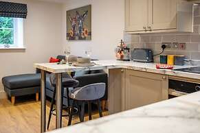 Beautiful One BR Cottage in Cerney Wick