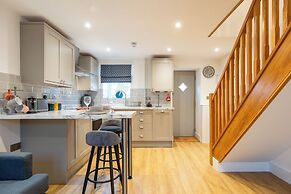 Beautiful One BR Cottage in Cerney Wick