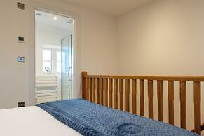 Beautiful One BR Cottage in Cerney Wick