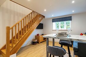 Beautiful One BR Cottage in Cerney Wick