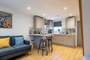 Beautiful One BR Cottage in Cerney Wick