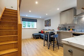 Beautiful One BR Cottage in Cerney Wick