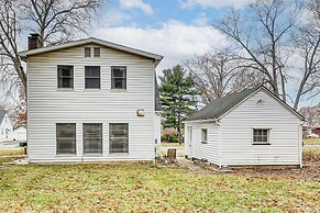 Inviting Family Home, 2 Mi to Eastwood Mall!