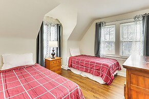 Inviting Family Home, 2 Mi to Eastwood Mall!