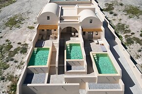 Santorini - Villa - Sleeps 5 - Pool - Parking