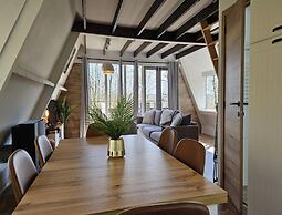 Peaceful Forest Chalet Near Durbuy