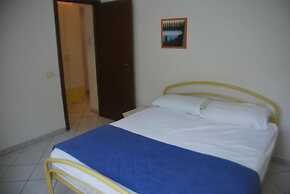 Bright Flat in Rosolina With Shared Pool