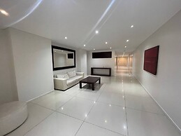 Studio Featuring a Private Terrace With a Grill