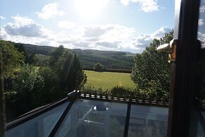 The Peak View Holmfirth