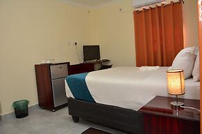Three Tree Hotel