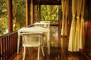 Backwater Retreat Resort - Kumarakom