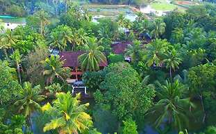 Backwater Retreat Resort - Kumarakom