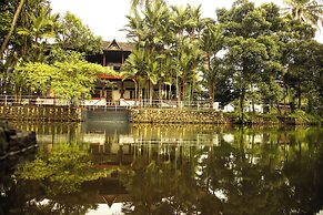 Backwater Retreat Resort - Kumarakom