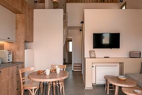 Santorini - Villa - Sleeps 5 - Pool - Parking