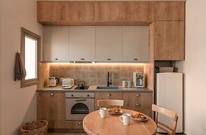 Santorini - Villa - Sleeps 5 - Pool - Parking