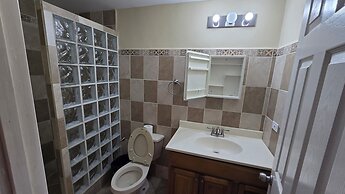 Paradise Apartment and Single Room