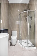Capsule residence