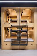 Capsule residence