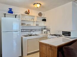 Yatch Apartments