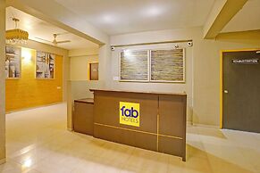 Fabhotel Charvi Reemz