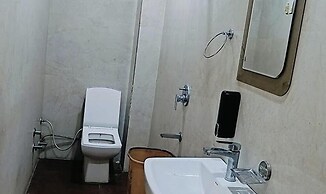Fabhotel Vedika