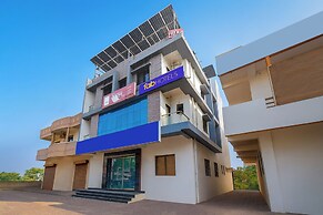 Fabhotel Ramraj Inn