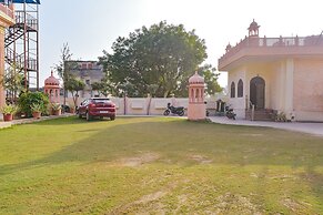 Fabhotel Pink Haveli