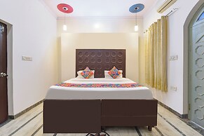Fabhotel Pink Haveli