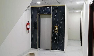 Fabhotel Red Pepper