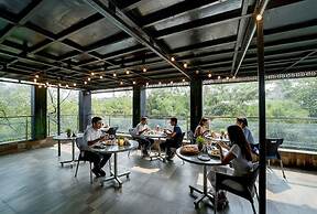 Fabhotel Ceerock