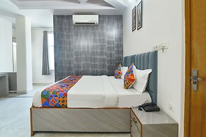 Via Mansarovar Palace