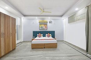Via Esscon House