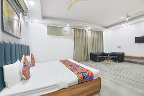 Via Esscon House