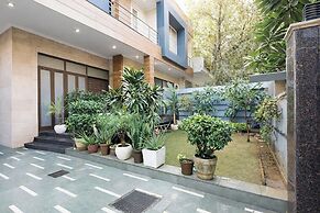 Via Esscon House