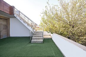 Via Esscon House
