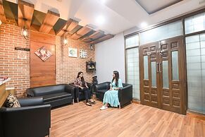 Via Esscon House