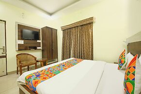 Fabhotel The Glory