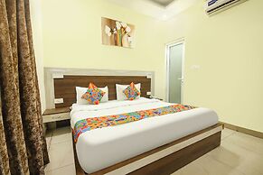 Fabhotel The Glory