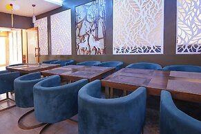 Fabhotel The Glory