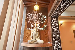 Fabhotel The Glory
