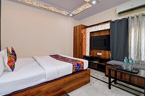 Via Rajdanga Retreat