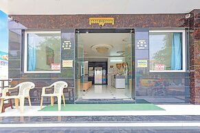 Fabhotel Shri Hari Singh Dham